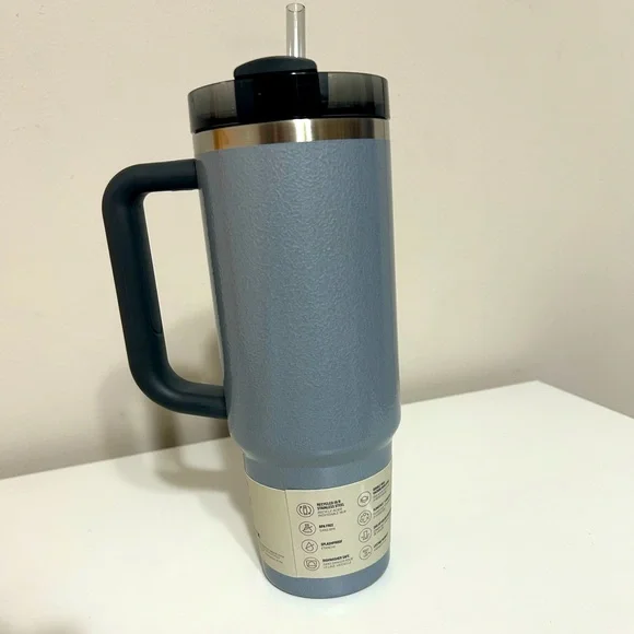 Stanley Silver Tumbler with Handle 30 ounce‎ - Picture 4 of 9